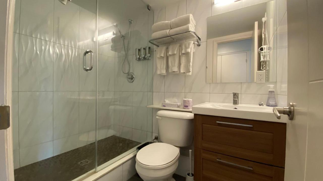 Amber Hotel Grand Bend Bagian luar foto