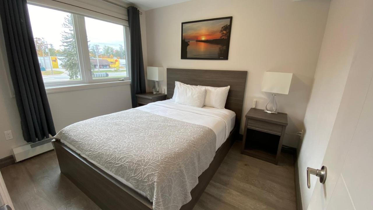 Amber Hotel Grand Bend Bagian luar foto