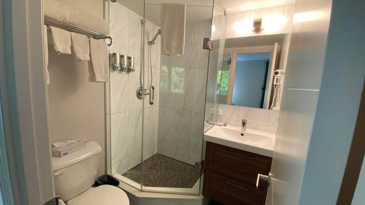 Amber Hotel Grand Bend Bagian luar foto