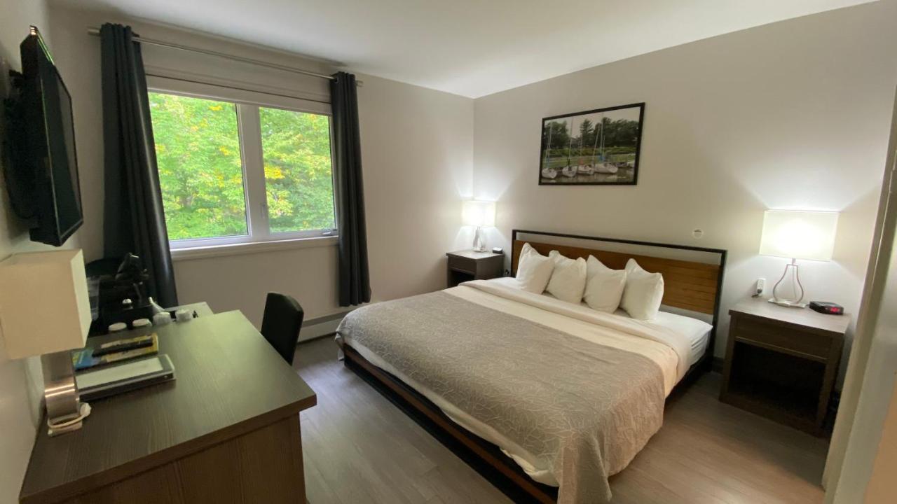 Amber Hotel Grand Bend Bagian luar foto