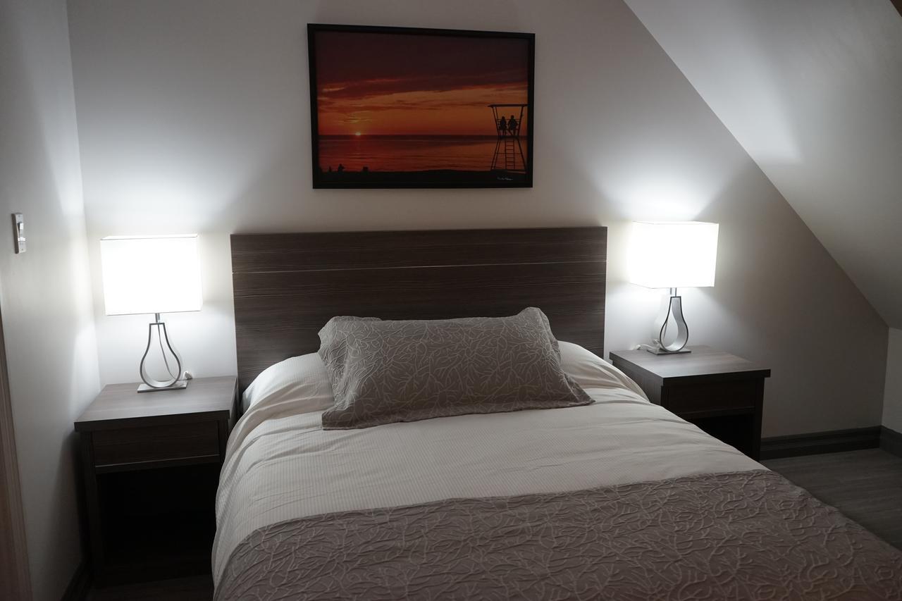 Amber Hotel Grand Bend Bagian luar foto