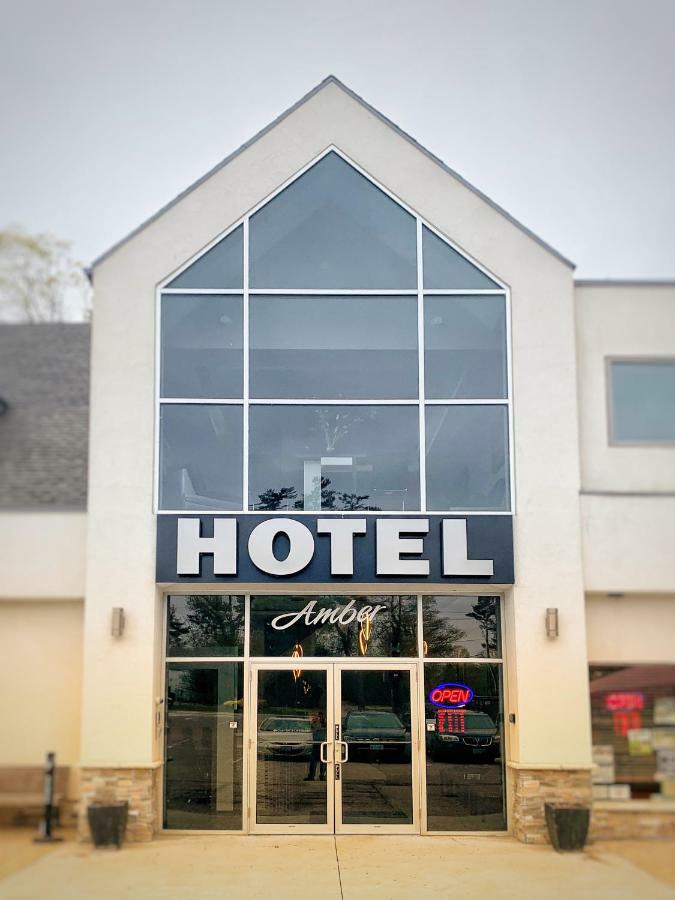 Amber Hotel Grand Bend Bagian luar foto