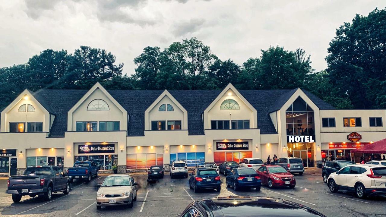 Amber Hotel Grand Bend Bagian luar foto