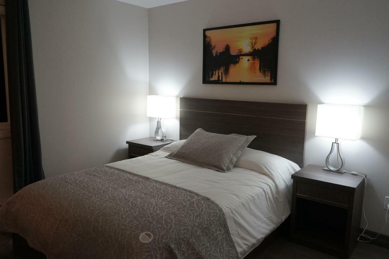 Amber Hotel Grand Bend Bagian luar foto